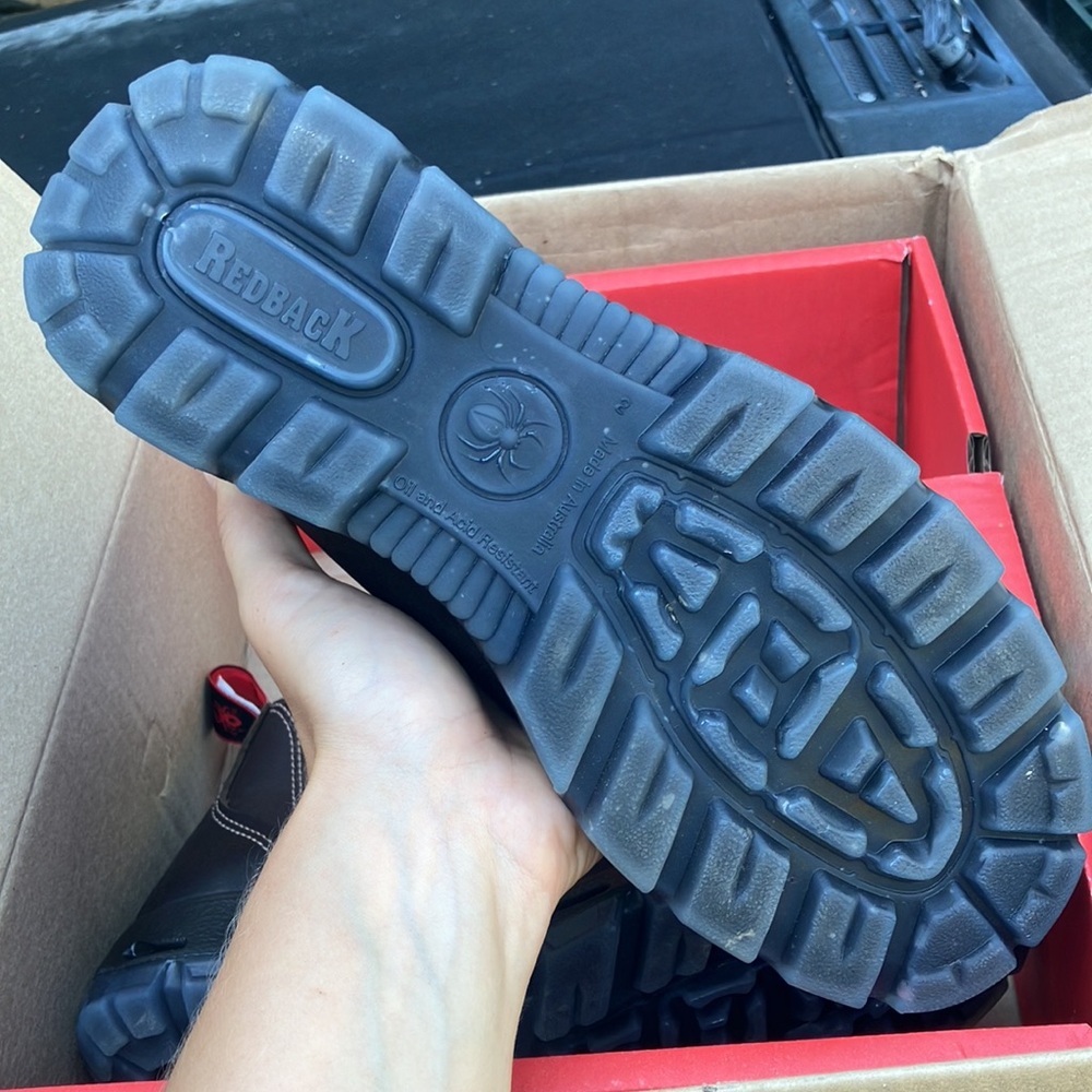 Great Barrier Redbacks — Waterproof Chelsea boots - Picture 2 of 3